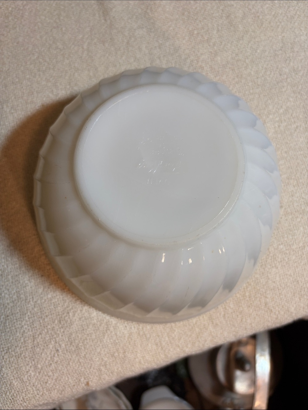 Vintage Fire-King Anchorwhite Swirl 7” Mixing Bowl Block Letter Stamp 1950s - Picture 6 of 9